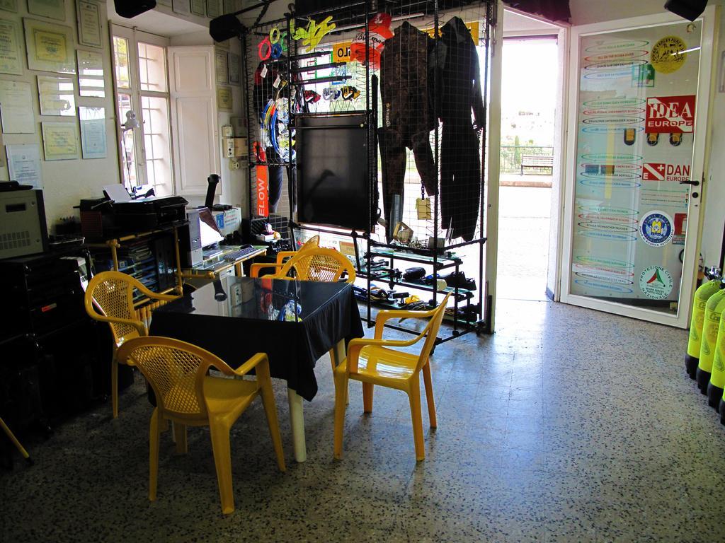 Diving Center Punta Stilo Lägenhet Exteriör bild